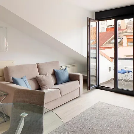 Apartamento ático Con Terraza En Playa De San Lorenzo *